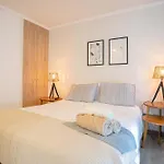 City Center Charm Studio Apt W Pool