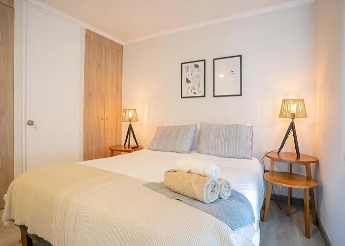 City Center Charm Studio Apt W Pool